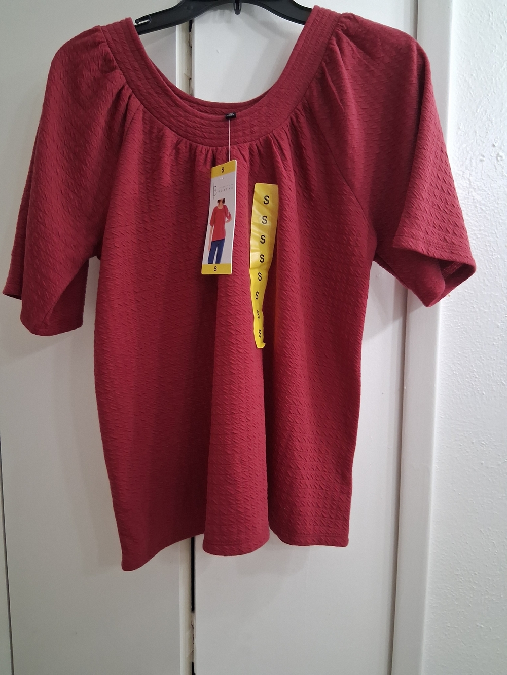 bobeau Red Textured Short Sleeve Top